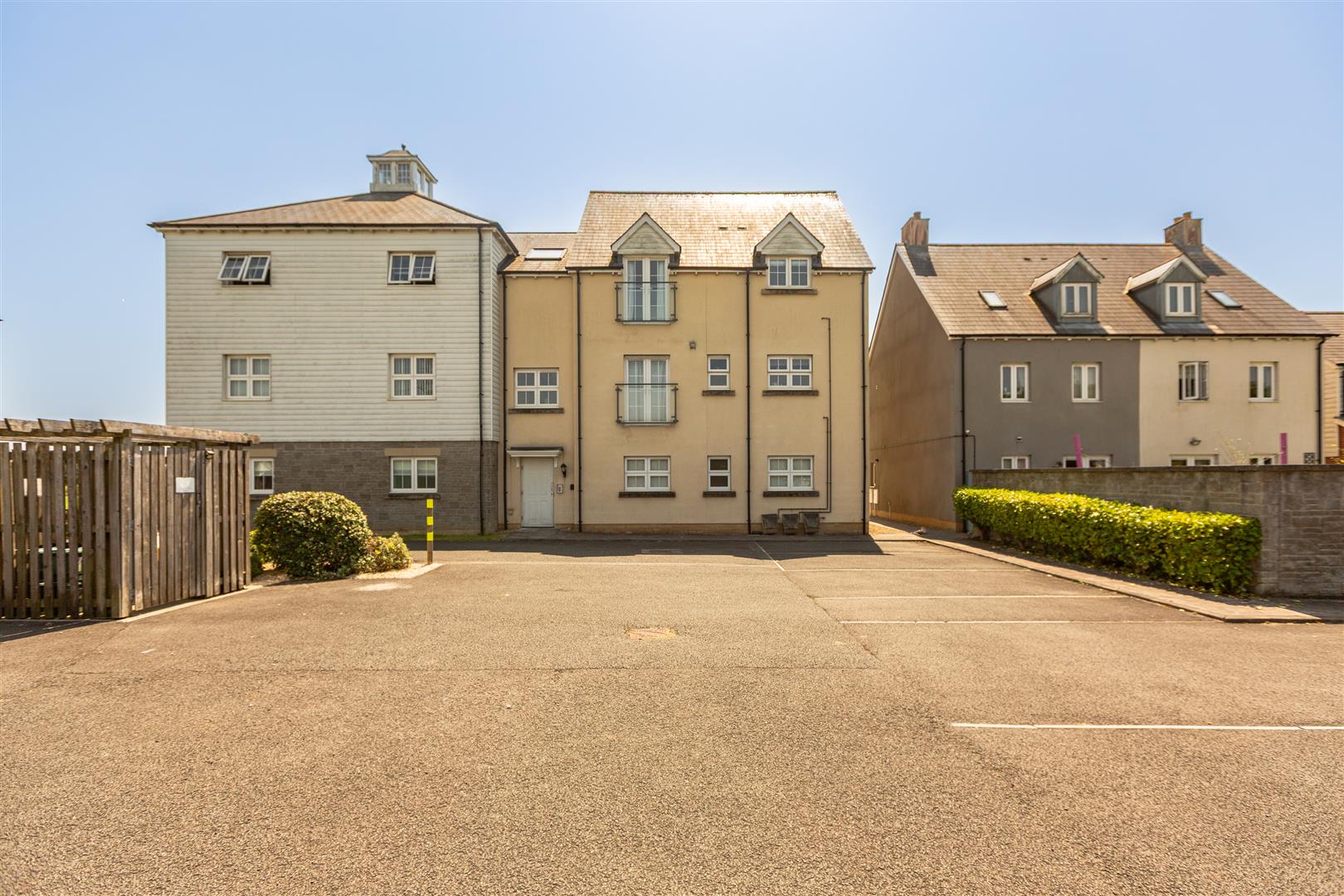Y Corsydd, Llanelli, SA15 2DX